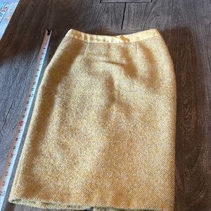 Boden wool blend fully lined tailored skirt size 2